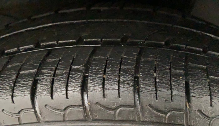 2019 Hyundai NEW SANTRO SPORTZ CNG, CNG, Manual, 20,261 km, Left Rear Tyre Tread