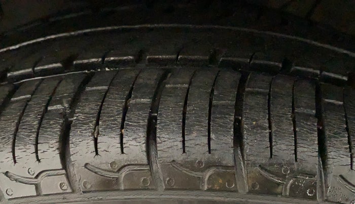 2019 Hyundai NEW SANTRO SPORTZ CNG, CNG, Manual, 20,261 km, Left Front Tyre Tread