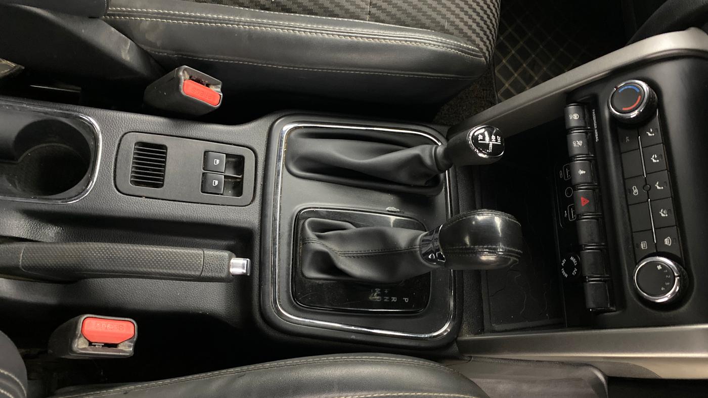 2021 Mahindra Thar LX PETROL HT 4WD AT, Petrol, Automatic, 33,980 km, Gear Lever