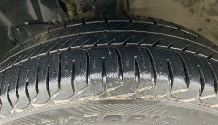 2019 Maruti New Wagon-R 1.0 Lxi (o) cng, CNG, Manual, 92,418 km, Left Front Tyre Tread