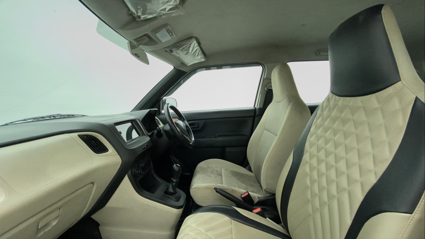 2019 Maruti New Wagon-R 1.0 Lxi (o) cng, CNG, Manual, 92,418 km, Right Side Front Door Cabin