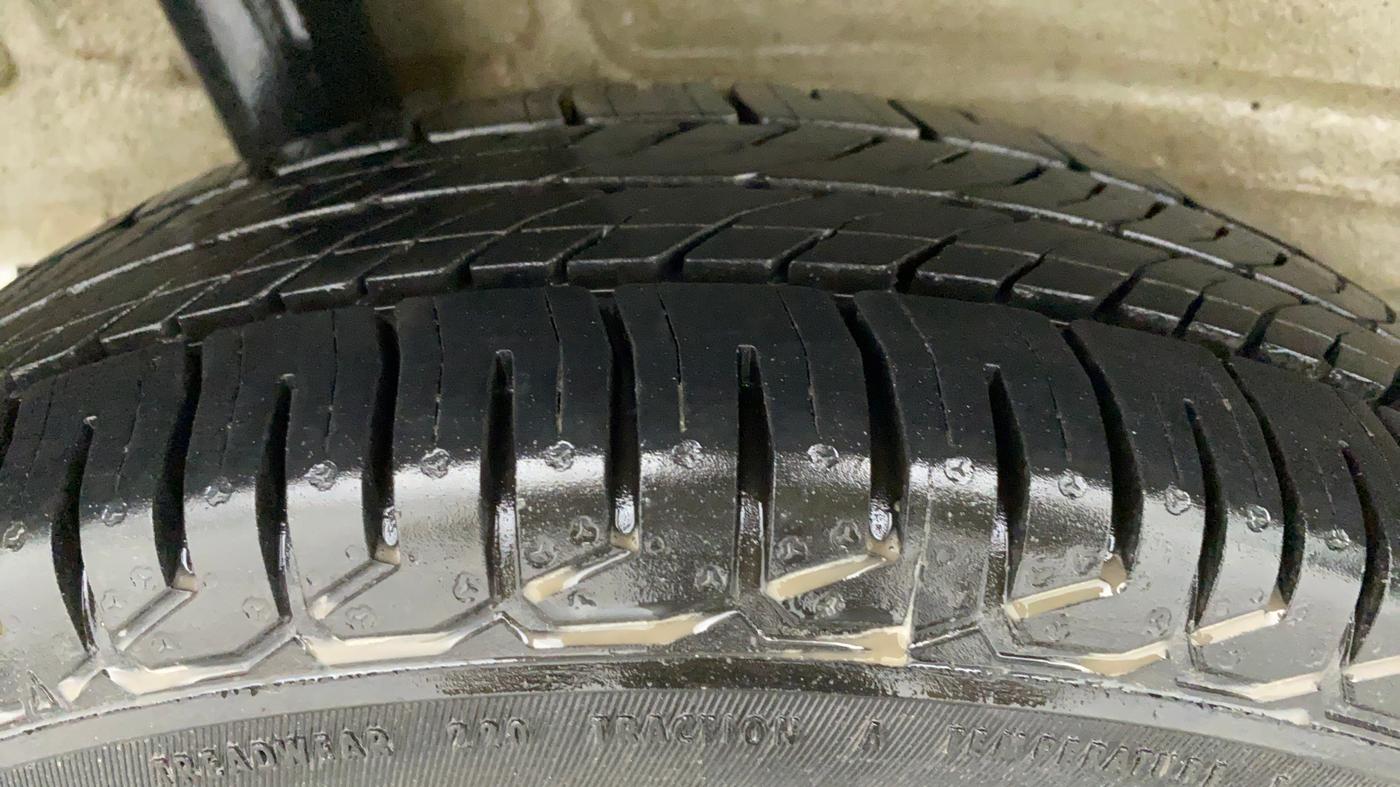 2019 Maruti New Wagon-R 1.0 Lxi (o) cng, CNG, Manual, 92,418 km, Right Rear Tyre Tread