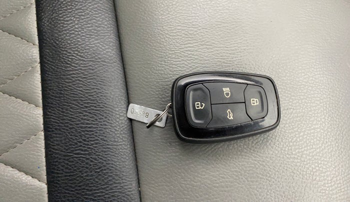 2020 Tata ALTROZ XZ PETROL, Petrol, Manual, 87,380 km, Key Close Up