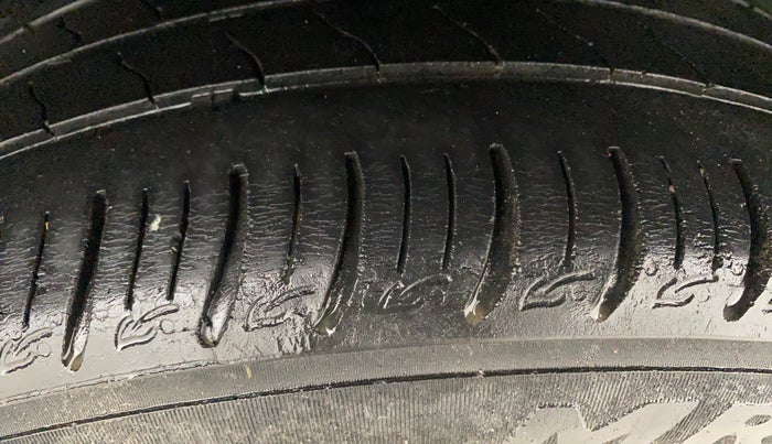 2020 Tata ALTROZ XZ PETROL, Petrol, Manual, 87,380 km, Left Rear Tyre Tread