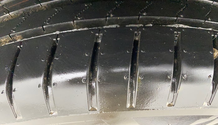 2022 Tata PUNCH ACCOMPLISHED AMT, Petrol, Automatic, 46,051 km, Right Rear Tyre Tread