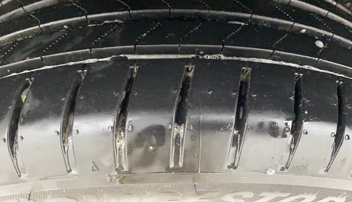 2022 Tata PUNCH ACCOMPLISHED AMT, Petrol, Automatic, 46,051 km, Left Front Tyre Tread