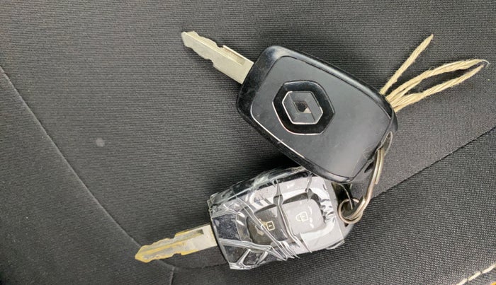 2023 Renault Kwid CLIMBER MT 1.0, Petrol, Manual, 31,193 km, Key Close Up