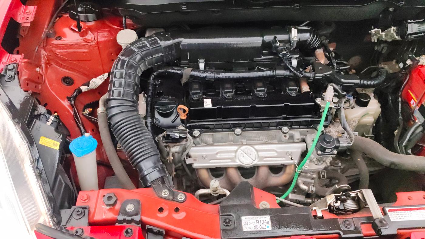 2023 Maruti Swift VXI AMT, Petrol, Automatic, 63,460 km, Engine View - Right