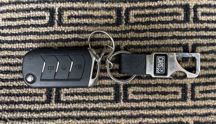 2021 Mahindra BOLERO NEO N 10, Diesel, Manual, 33,993 km, Key Close Up