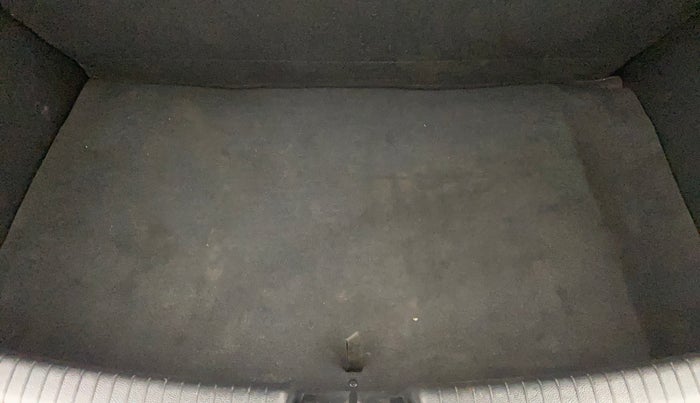 2017 Hyundai Grand i10 SPORTZ 1.2 KAPPA VTVT, Petrol, Manual, 13,664 km, Boot Inside