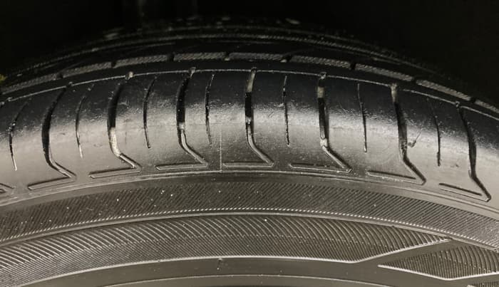 2017 Ford Ecosport TREND+ 1.5L DIESEL, Diesel, Manual, 88,453 km, Right Rear Tyre Tread
