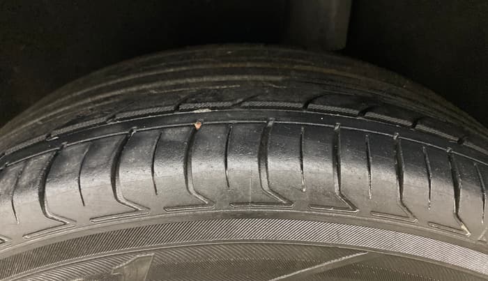 2017 Ford Ecosport TREND+ 1.5L DIESEL, Diesel, Manual, 88,453 km, Left Rear Tyre Tread