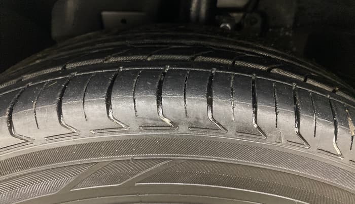 2017 Ford Ecosport TREND+ 1.5L DIESEL, Diesel, Manual, 88,453 km, Left Front Tyre Tread