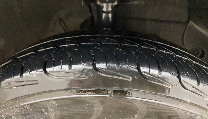 2019 Hyundai NEW SANTRO MAGNA AMT, Petrol, Automatic, 62,719 km, Right Front Tyre Tread