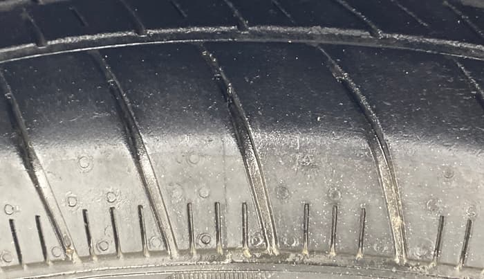 2017 Nissan Sunny XV DIESEL, Diesel, Manual, 81,545 km, Left Front Tyre Tread