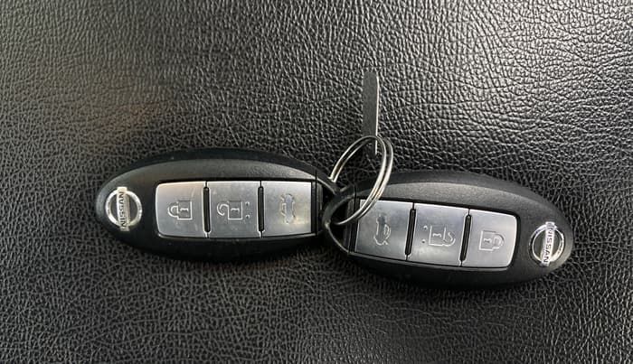 2017 Nissan Sunny XV DIESEL, Diesel, Manual, 81,545 km, Key Close Up