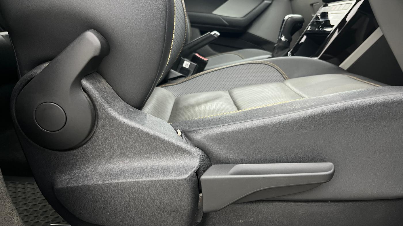 2021 Skoda KUSHAQ STYLE 1.0L TSI AT, Petrol, Automatic, 38,231 km, Driver Side Adjustment Panel