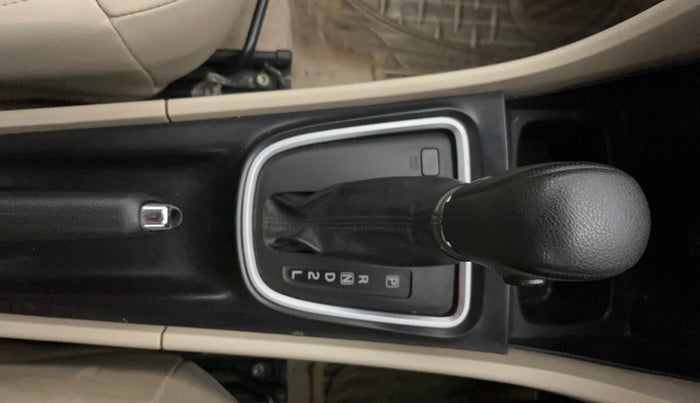 2018 Maruti Ciaz ALPHA  AT 1.5 SHVS PETROL, Petrol, Automatic, 36,682 km, Gear Lever