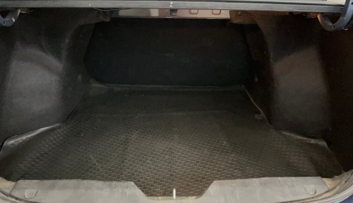 2018 Maruti Ciaz ALPHA  AT 1.5 SHVS PETROL, Petrol, Automatic, 36,682 km, Boot Inside