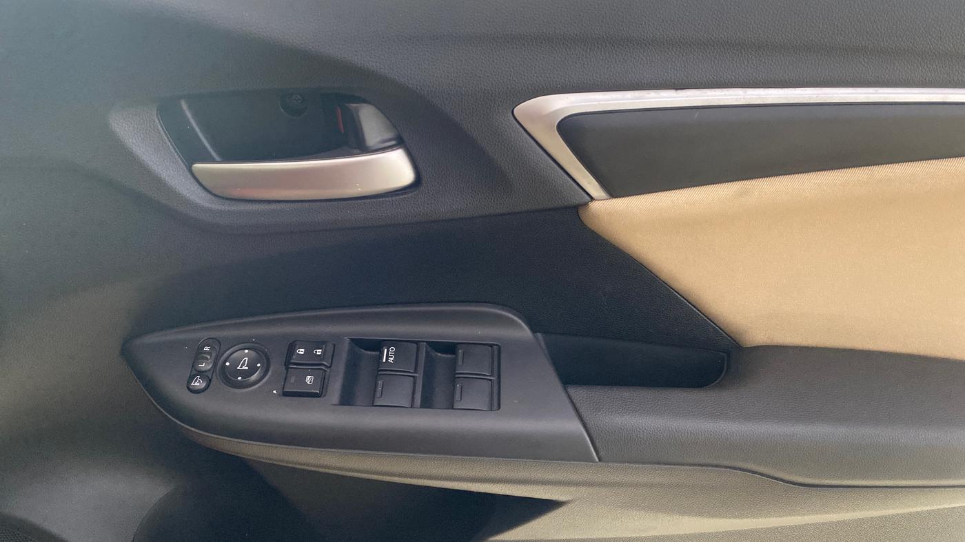 2022 Honda Jazz 1.2L I-VTEC ZX CVT, Petrol, Automatic, 5,216 km, Driver Side Door Panels Control
