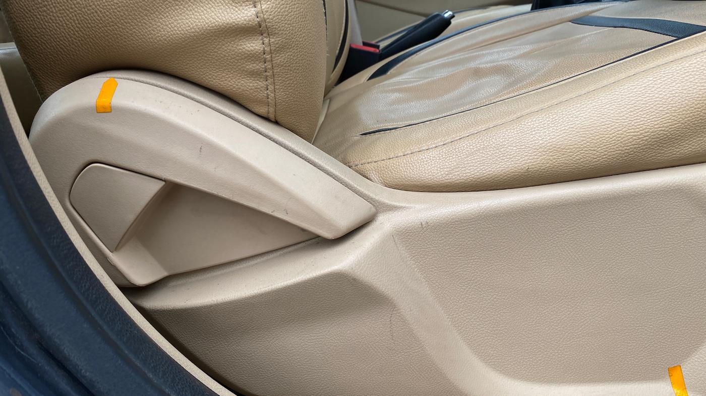2019 Ford Figo Aspire TREND PLUS 1.2 PETROL, CNG, Manual, 73,631 km, Driver Side Adjustment Panel