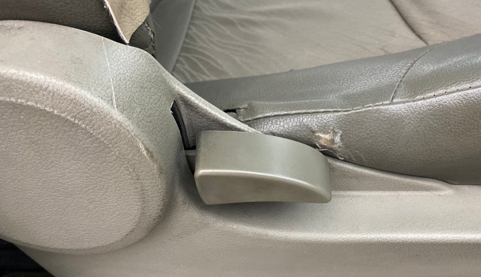 2013 Mahindra Quanto C4, Diesel, Manual, 48,755 km, Driver Side Adjustment Panel