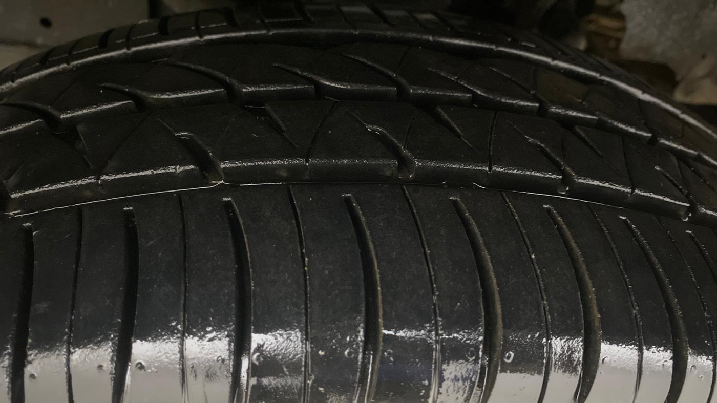 2013 Mahindra Quanto C4, Diesel, Manual, 48,755 km, Left Front Tyre Tread