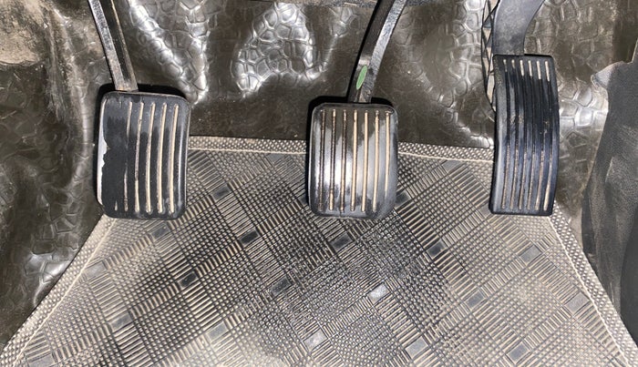 2014 Hyundai Xcent SX 1.2 (O), Petrol, Manual, 87,726 km, Pedals