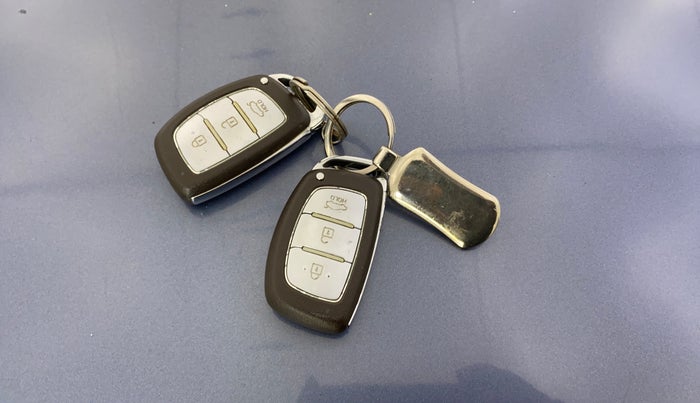 2014 Hyundai Xcent SX 1.2 (O), Petrol, Manual, 87,726 km, Key Close Up