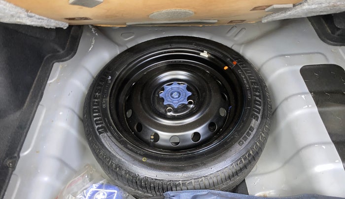 2014 Hyundai Xcent SX 1.2 (O), Petrol, Manual, 87,726 km, Spare Tyre