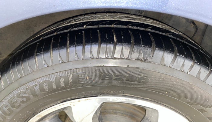 2014 Hyundai Xcent SX 1.2 (O), Petrol, Manual, 87,726 km, Left Rear Tyre Tread