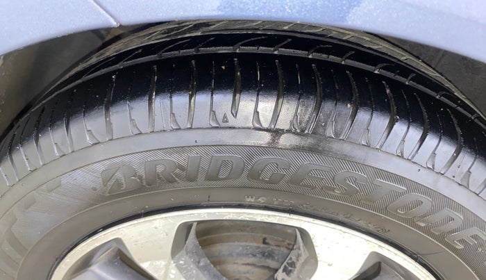 2014 Hyundai Xcent SX 1.2 (O), Petrol, Manual, 87,726 km, Right Rear Tyre Tread