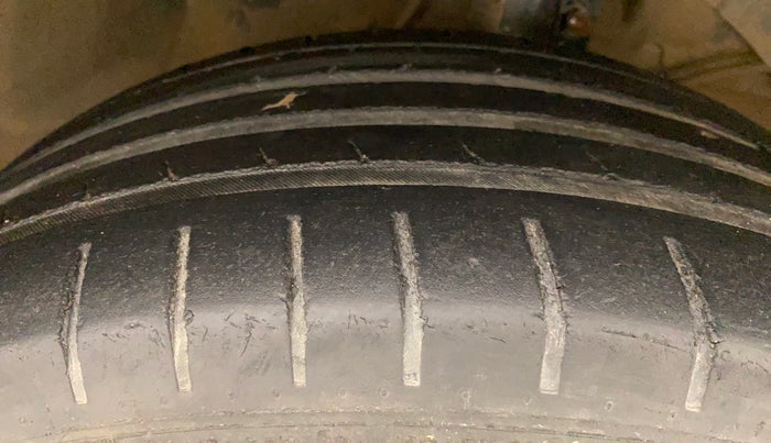2017 Maruti Baleno ALPHA CVT PETROL 1.2, Petrol, Automatic, 59,999 km, Right Front Tyre Tread