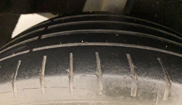 2017 Maruti Baleno ALPHA CVT PETROL 1.2, Petrol, Automatic, 59,999 km, Right Rear Tyre Tread