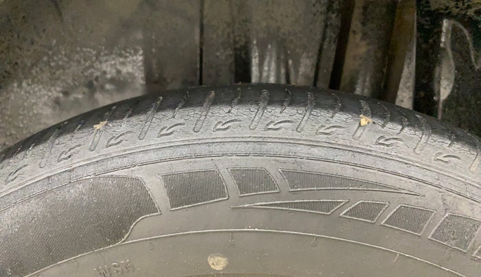 2023 Maruti BREZZA ZXI + SMART HYBRID, Petrol, Manual, 96,244 km, Left Rear Tyre Tread