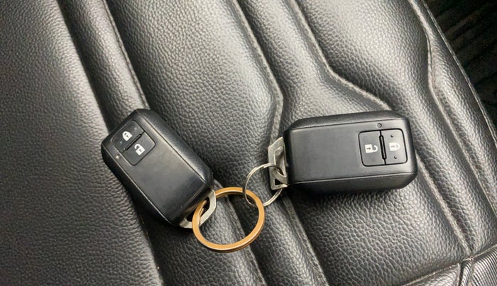 2023 Maruti BREZZA ZXI + SMART HYBRID, Petrol, Manual, 96,244 km, Key Close Up