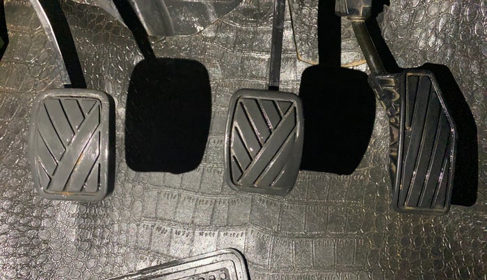 2020 Maruti Swift VXI, Petrol, Manual, 1,14,242 km, Pedals