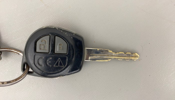 2020 Maruti Swift VXI, Petrol, Manual, 1,14,242 km, Key Close Up