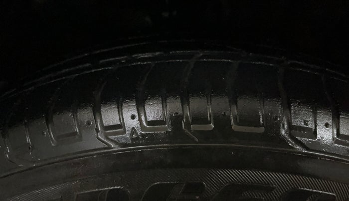 2018 Hyundai Creta SX (O) 1.6 PETROL, Petrol, Manual, 43,768 km, Right Front Tyre Tread