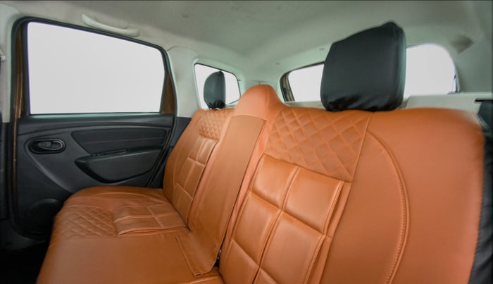 2017 Renault Duster RXS CVT 106 PS, CNG, Automatic, 95,188 km, Right Side Rear Door Cabin