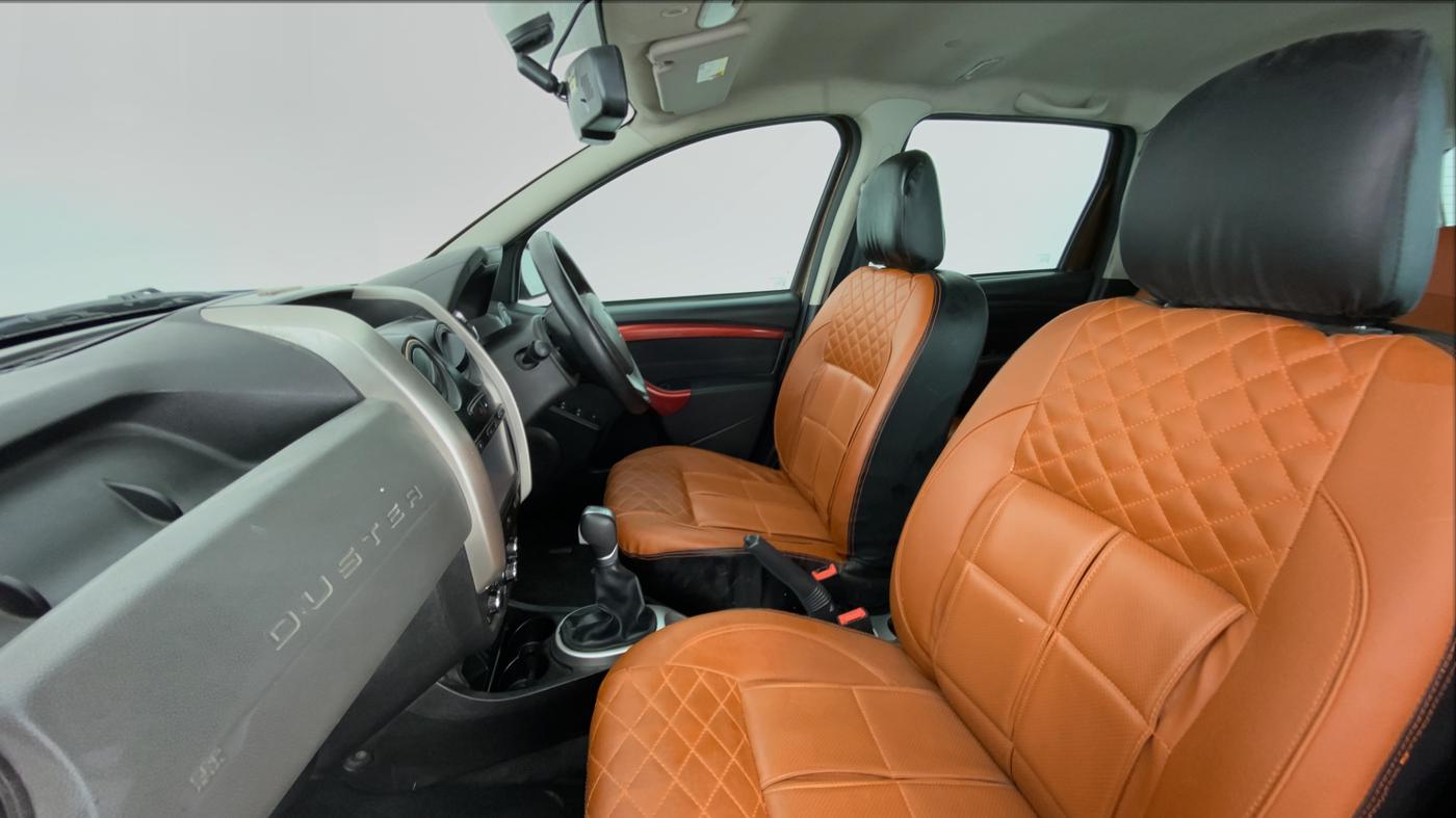 2017 Renault Duster RXS CVT 106 PS, CNG, Automatic, 95,188 km, Right Side Front Door Cabin