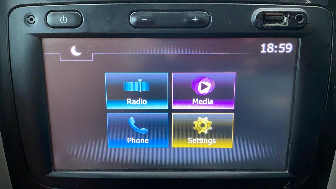 2017 Renault Duster RXS CVT 106 PS, CNG, Automatic, 95,188 km, Infotainment System
