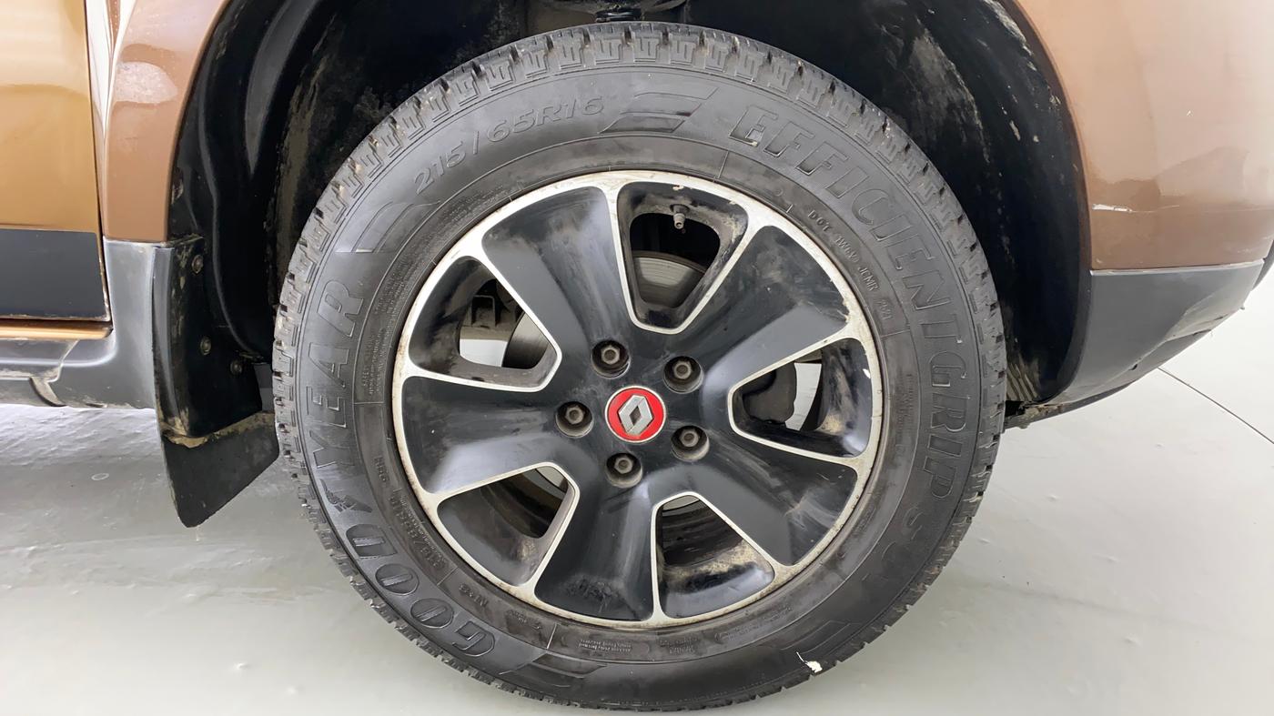 2017 Renault Duster RXS CVT 106 PS, CNG, Automatic, 95,188 km, Right Front Wheel