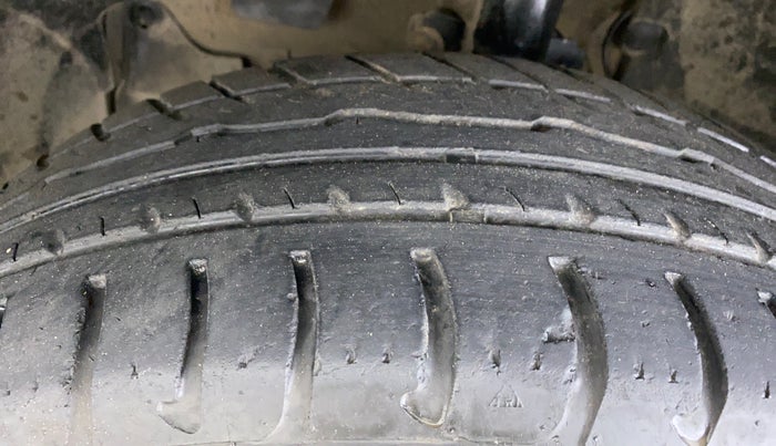 2017 Renault Duster RXS CVT 106 PS, CNG, Automatic, 95,188 km, Left Front Tyre Tread