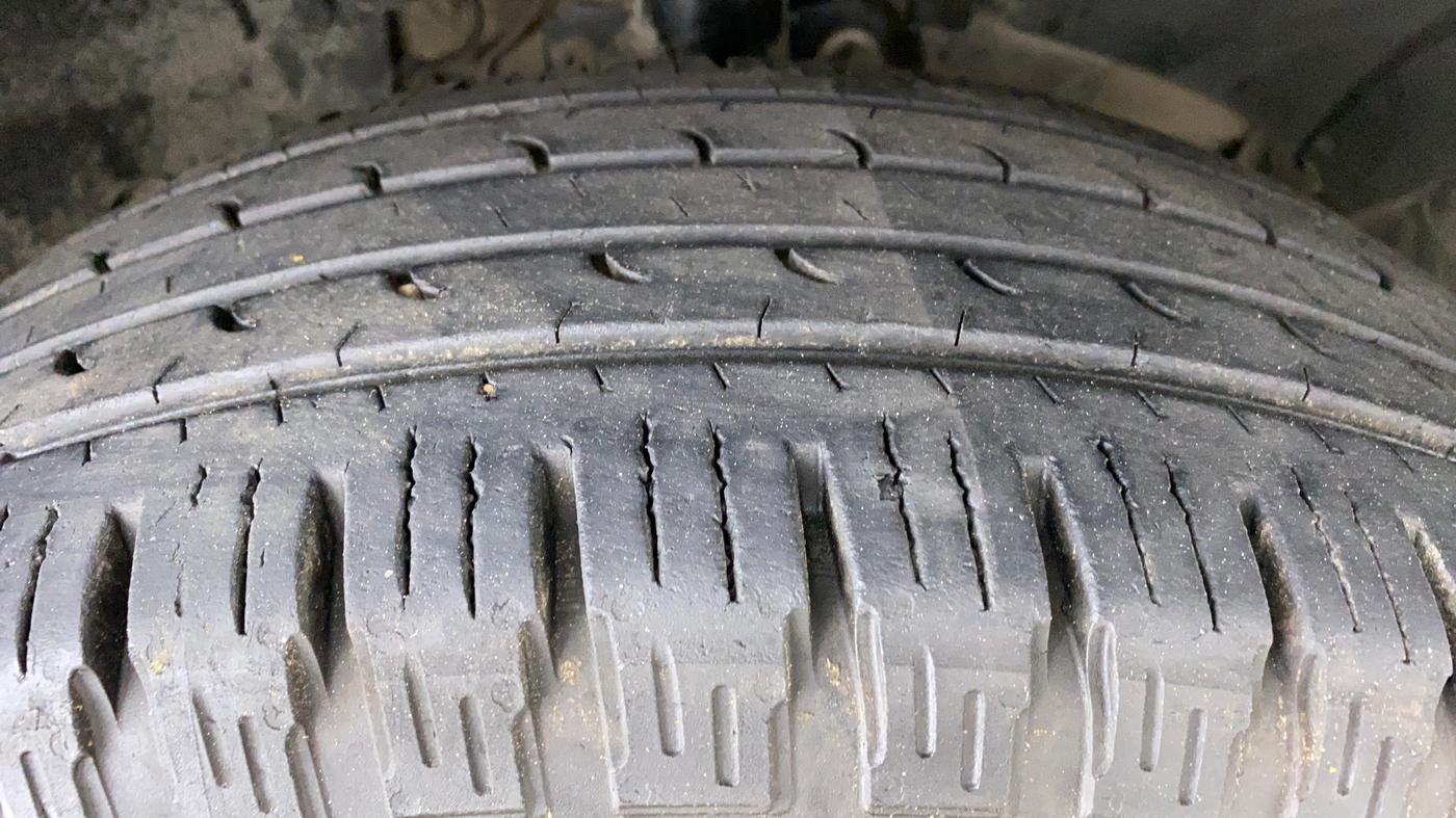 2017 Renault Duster RXS CVT 106 PS, CNG, Automatic, 95,188 km, Right Front Tyre Tread