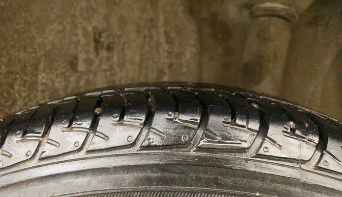 2021 Maruti New Wagon-R ZXI 1.2, Petrol, Manual, 27,961 km, Left Rear Tyre Tread