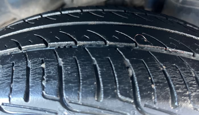 2015 Hyundai Eon D-LITE+, Petrol, Manual, 75,253 km, Left Rear Tyre Tread