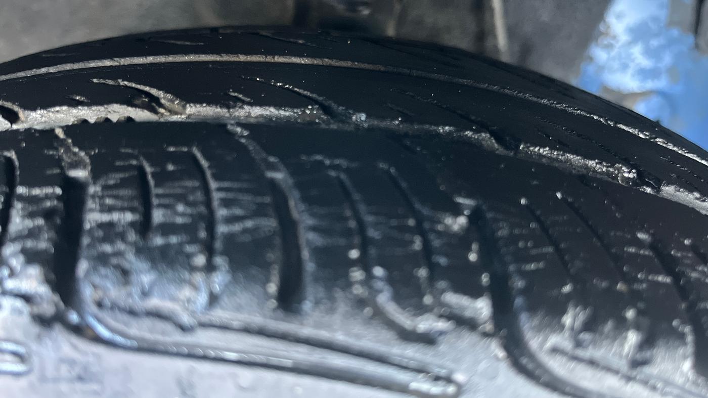 2015 Hyundai Eon D-LITE+, Petrol, Manual, 75,253 km, Right Front Tyre Tread