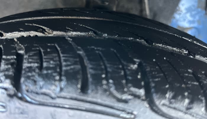 2015 Hyundai Eon D-LITE+, Petrol, Manual, 75,253 km, Right Front Tyre Tread