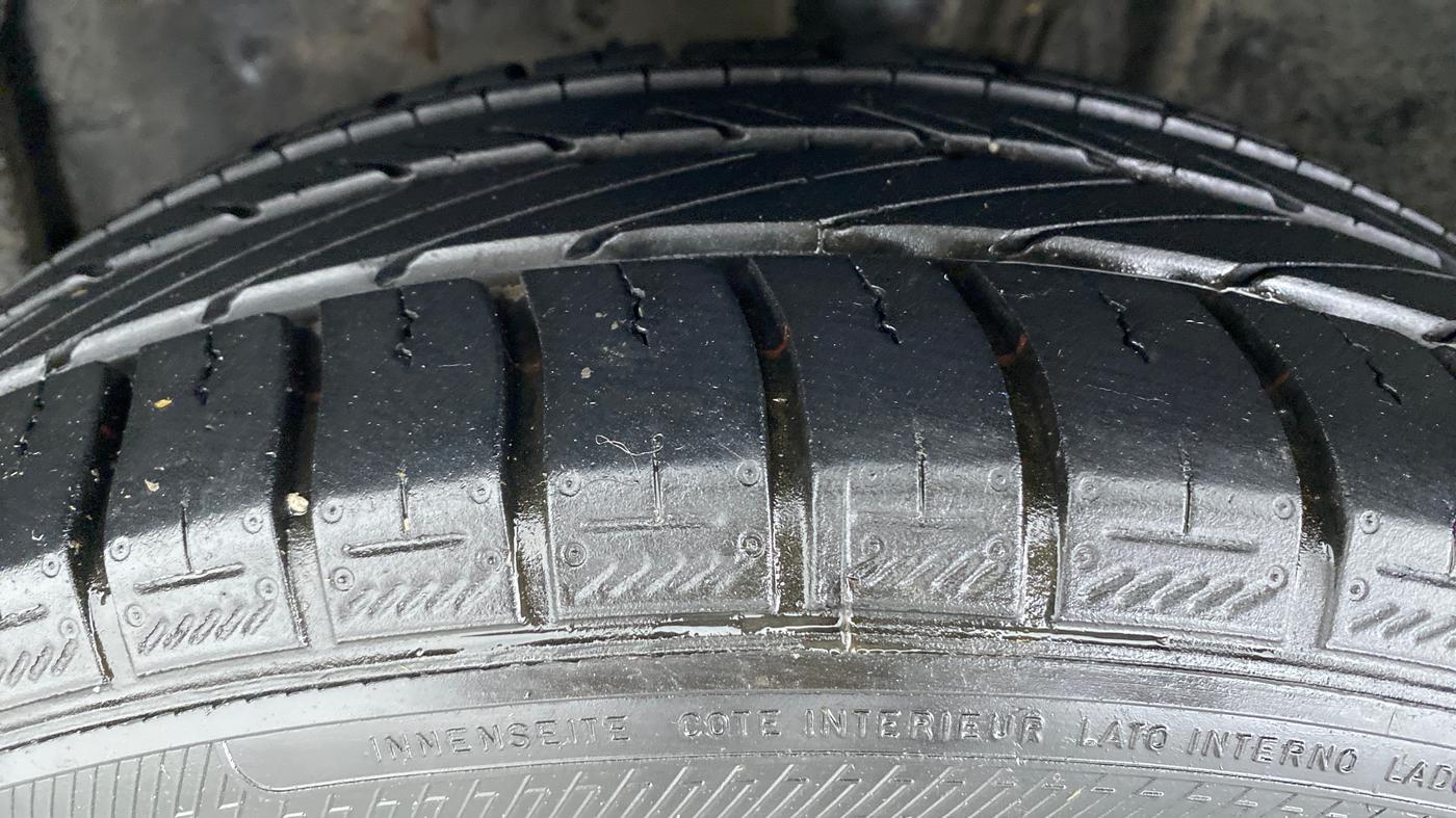 2018 Toyota YARIS VX CVT, Petrol, Automatic, 25,811 km, Left Front Tyre Tread